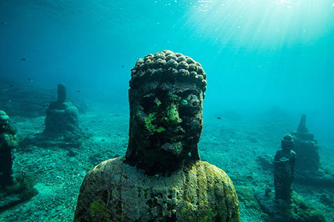 Bali UW statue - Photo Credit Jeremy Bishop